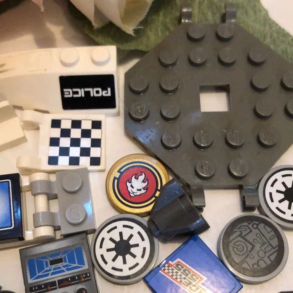 LEGO ACCESSORIES LEGO COMPUTER LEGO PARTS Star Wars LEGO City Sets